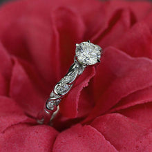 Load image into Gallery viewer, 1 Carat Moissanite Giliarto Gold Ornaments Engagement Ring