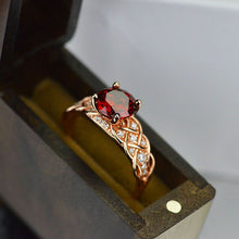 Load image into Gallery viewer, Lattice Ruby Giliarto Gold Engagement Ring