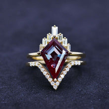 Load image into Gallery viewer, 14K Gold 4 Carat Kite Alexandrite Halo Engagement Ring, Eternity Ring Set
