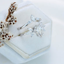 Load image into Gallery viewer, 2.5 Carat Kite Moissanite Engagement Ring. 2.5CT Fancy Shape Moissanite Ring Set
