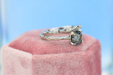 Load image into Gallery viewer, 1.5ct Round Cut Dark Gray Blue Moissanite Floral Ring Set