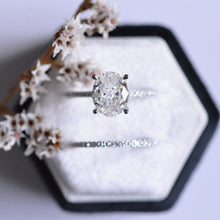 Load image into Gallery viewer, 3 Carat Oval Giliarto Moissanite Hidden Halo Engagement Ring Set