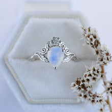 Load image into Gallery viewer, Natural Moonstone Pear Shape Floral Gold Ring