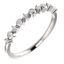 Load image into Gallery viewer, 14K Gold 1/10 CTW Diamond Ring