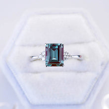Load image into Gallery viewer, 3 Carat Emerald Cut Alexandrite Luxury Vintage Ring