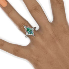 Load image into Gallery viewer, 3 Carat Kite Green Moissanite Engagement Ring. 3CT Fancy Shape Moissanite Ring