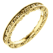 Load image into Gallery viewer, 14K Yellow Gold Floral-Inspired Band