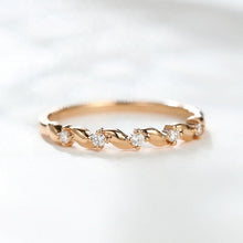 Load image into Gallery viewer, Vintage Oval Shaped Moissanite Engagement Ring 14K Flower Rose Gold Ring Set for Women. Vintage Oval Halo Gold Ring Set