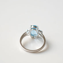 Load image into Gallery viewer, Oval Three Stone Aquamarine ring, Aquamarine ring, natural aquamarine ring, genuine aquamarine Oval Shape Gold ring