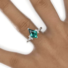 Load image into Gallery viewer, 3 Carat Kite Emerald Engagement Ring. 3CT Fancy Shape Emerald Gold Ring
