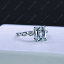 Load image into Gallery viewer, 3Ct Emerald cut Aquamarine ring, Aquamarine solitaire ring, natural aquamarine ring, genuine aquamarine emerald cut vintage ring
