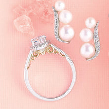 Load image into Gallery viewer, 1.25 Carat Oval Forever One Moissanite Diamond Halo Engagement Ring
