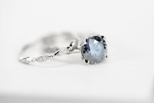 Load image into Gallery viewer, 1.5ct Round Cut Dark Gray Blue Moissanite Floral Ring Set
