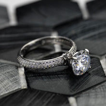 Load image into Gallery viewer, ''Carmen'' 2 Carat Forever One Moissanite 14K Gold Moissanite Engagement Ring
