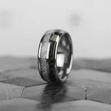 Load image into Gallery viewer, Meteorite Texture with Gray Carbon Fiber Tungsten Carbide Ring
