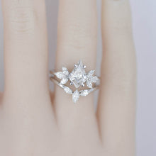 Load image into Gallery viewer, 2.5 Carat Kite Moissanite Engagement Ring. 2.5CT Fancy Shape Moissanite Ring Set
