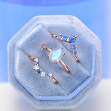 Load image into Gallery viewer, Oval Vintage  Moonstone Ring- Three Ring Set
