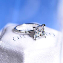Load image into Gallery viewer, 3 Carat Giliarto Moissanite Princess Cut Engagement Gold Ring.
