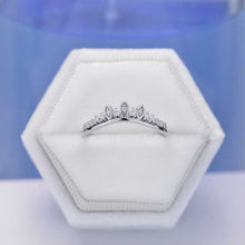 Load image into Gallery viewer, Moissanite Stackable Ring
