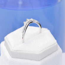 Load image into Gallery viewer, Moissanite Stackable Ring
