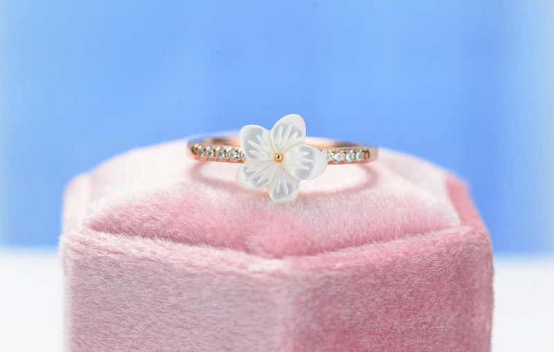 White Ceramic Flower Ring