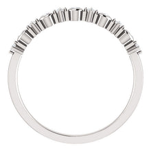 Load image into Gallery viewer, 14K Gold 1/10 CTW Diamond Ring
