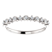 Load image into Gallery viewer, 14K Gold 1/10 CTW Diamond Ring

