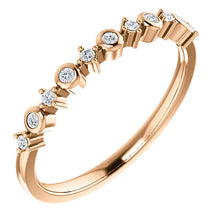 Load image into Gallery viewer, 14K Gold 1/10 CTW Diamond Ring
