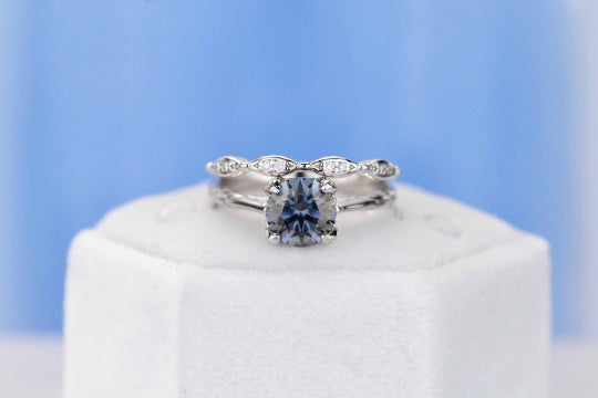 1.5ct Round Cut Dark Gray Blue Moissanite Floral Ring Set