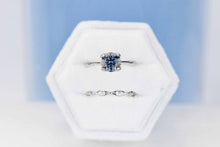 Load image into Gallery viewer, 1.5ct Round Cut Dark Gray Blue Moissanite Floral Ring Set
