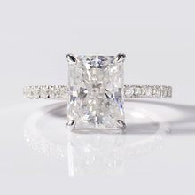 Load image into Gallery viewer, 3 Carat Giliarto Moissanite Radiant Ice Crushed Cut Engagement Gold Ring.
