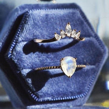Load image into Gallery viewer, 14K Solid Rose Gold Dainty Natural Moonstone Ring Set, 2ct Pear Cut Moonstone Ring Set, Rose Gold Ring Unique Curved Marquise Cut Ring
