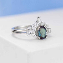 Load image into Gallery viewer, 14K Solid White Gold Dainty Alexandrite Ring, Oval Cut Alexandrite Ring Set, White Gold Ring Unique Vintage Ring
