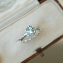 Load image into Gallery viewer, Round Halo Aquamarine ring set, Aquamarine Halo ring, natural aquamarine ring, genuine aquamarine round cut vintage ring set
